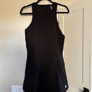 Vuori daily tennis dress with breatheinterlock fabric - black medium new w/ tags